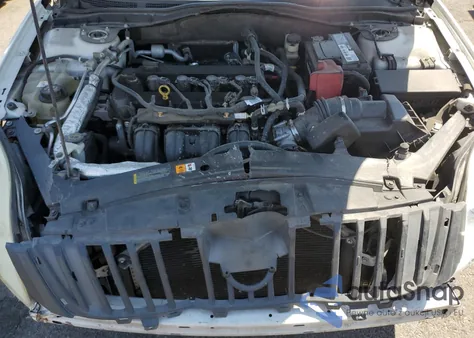 2010 Mercury Milan Premier z USA, uszkodzony, nr VIN 3MEHM0JA8AR654341